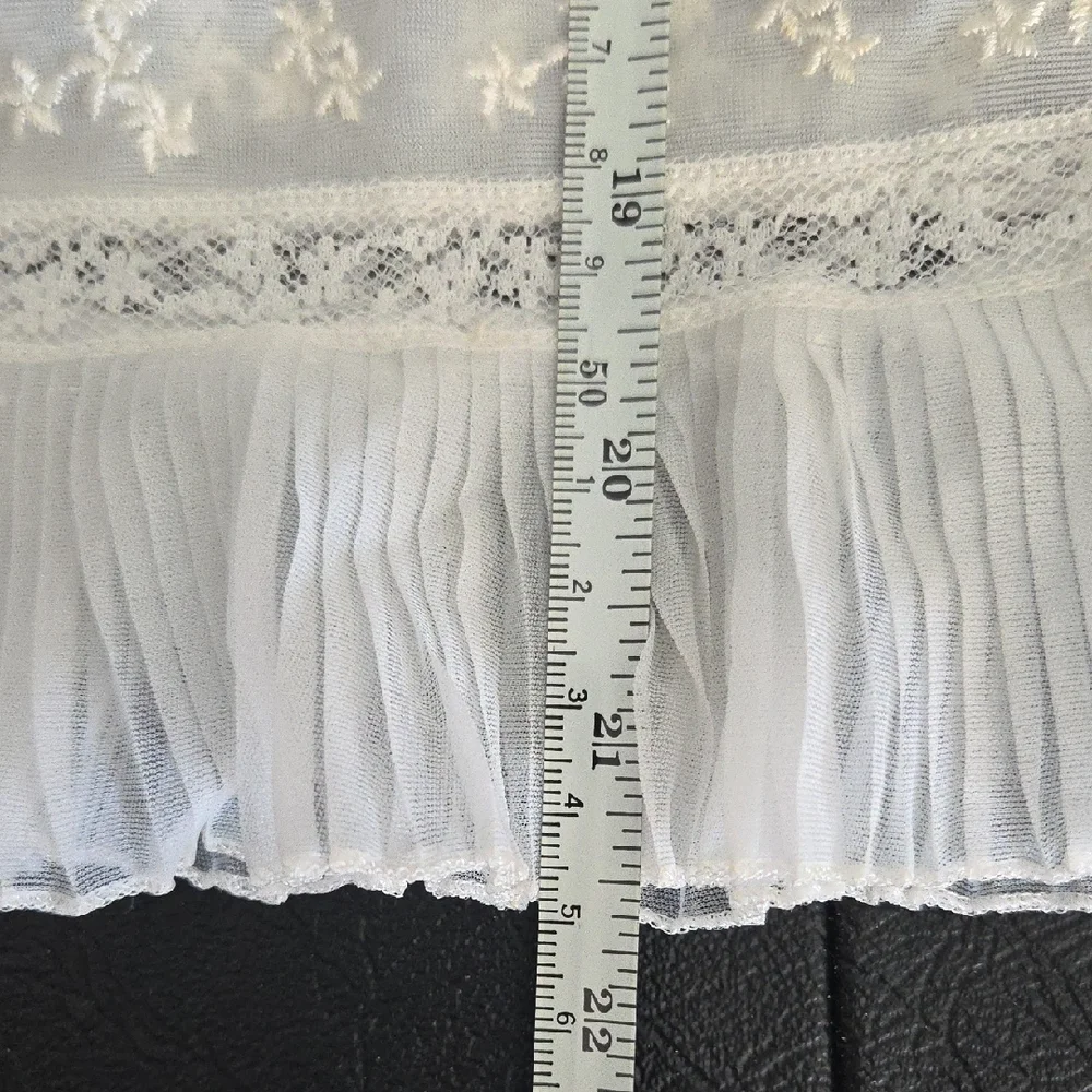 Elegant White Lace Trim Skirt - Picture 4 of 5